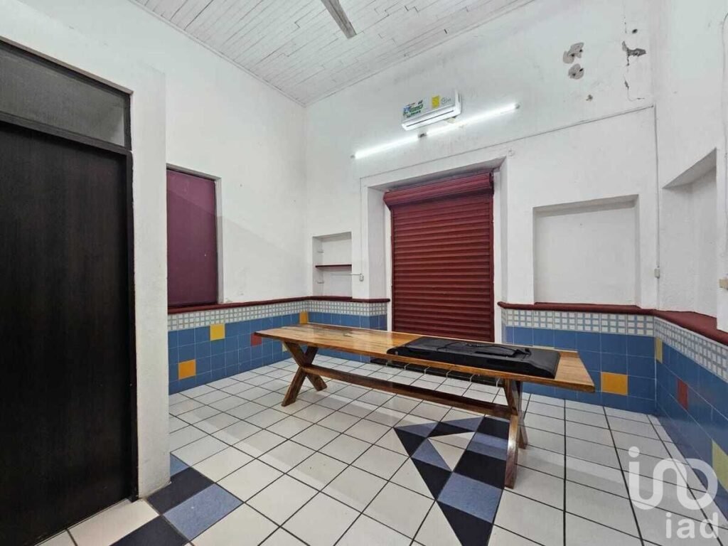 RENTA DE LOCAL  EN EL CENTRO DE TUXTLA GUTIERREZ, IDEAL PARA  ESCUELAS Y OFICINAS