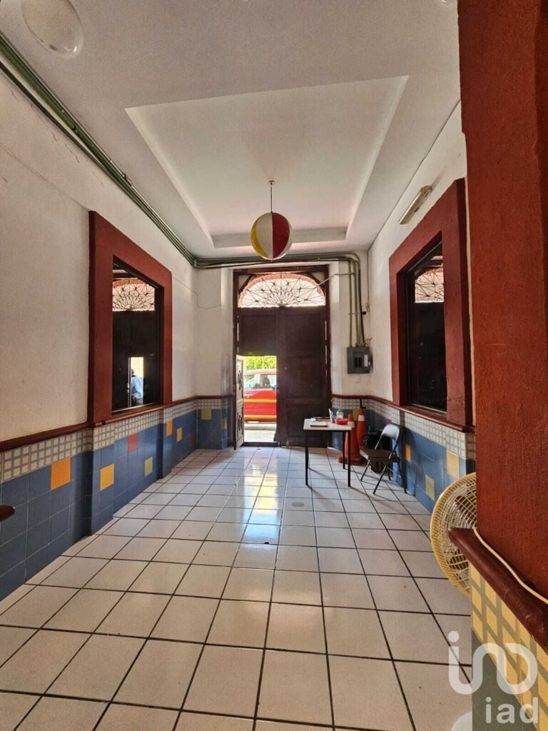 RENTA DE LOCAL  EN EL CENTRO DE TUXTLA GUTIERREZ, IDEAL PARA  ESCUELAS Y OFICINAS