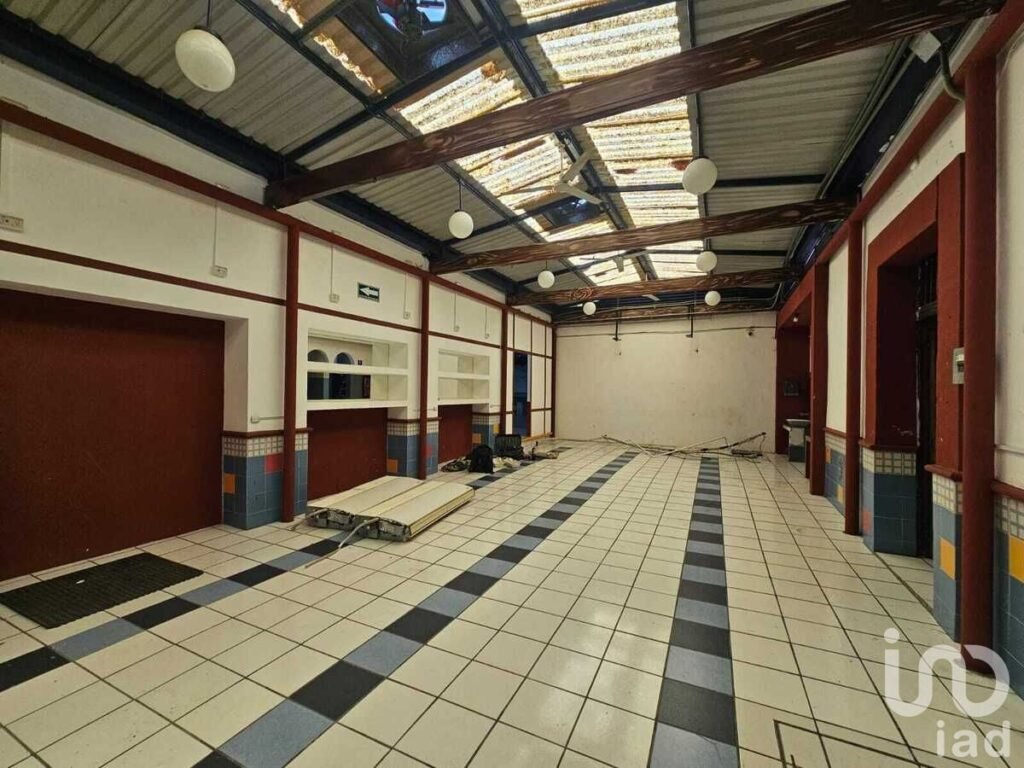 RENTA DE LOCAL  EN EL CENTRO DE TUXTLA GUTIERREZ, IDEAL PARA  ESCUELAS Y OFICINAS