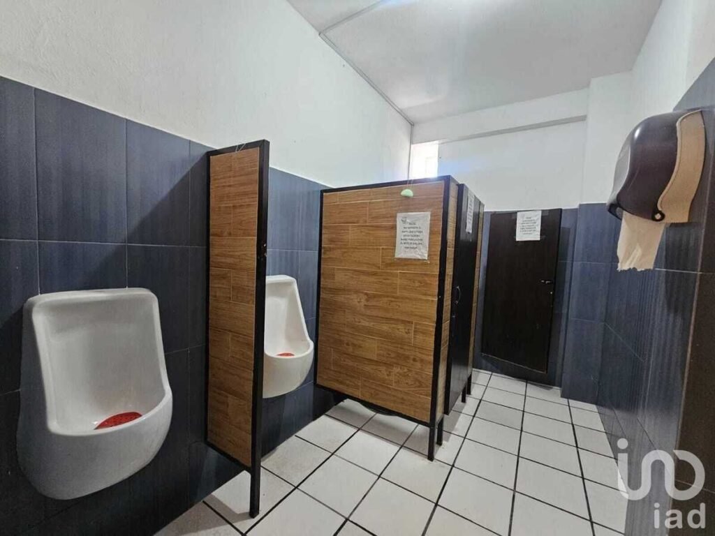 RENTA DE LOCAL  EN EL CENTRO DE TUXTLA GUTIERREZ, IDEAL PARA  ESCUELAS Y OFICINAS