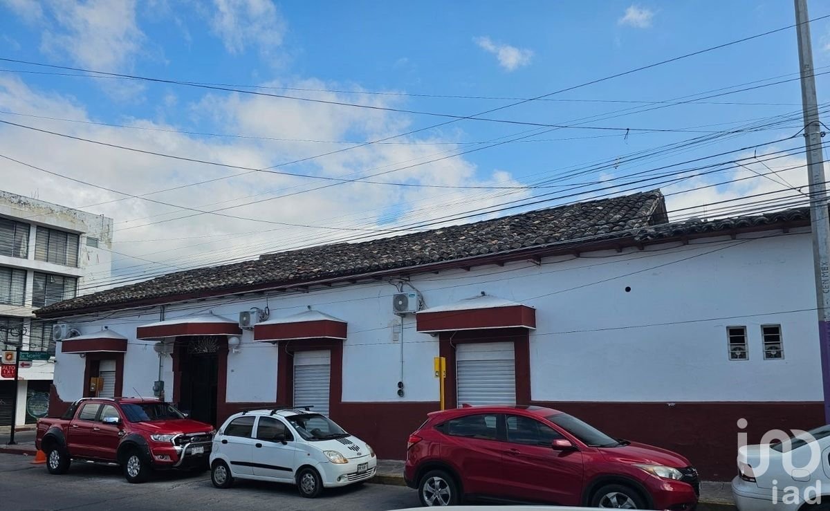 RENTA DE LOCAL  EN EL CENTRO DE TUXTLA GUTIERREZ, IDEAL PARA  ESCUELAS Y OFICINAS