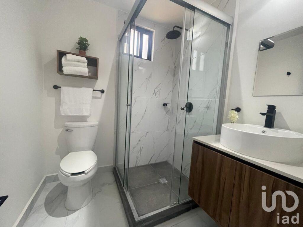 OPORTUNIDAD EN PLAYA DEL CARMEN – DEPARTAMENTO CON AMENIDADES COMPLETAS, COLONIA VILLAMAR II.