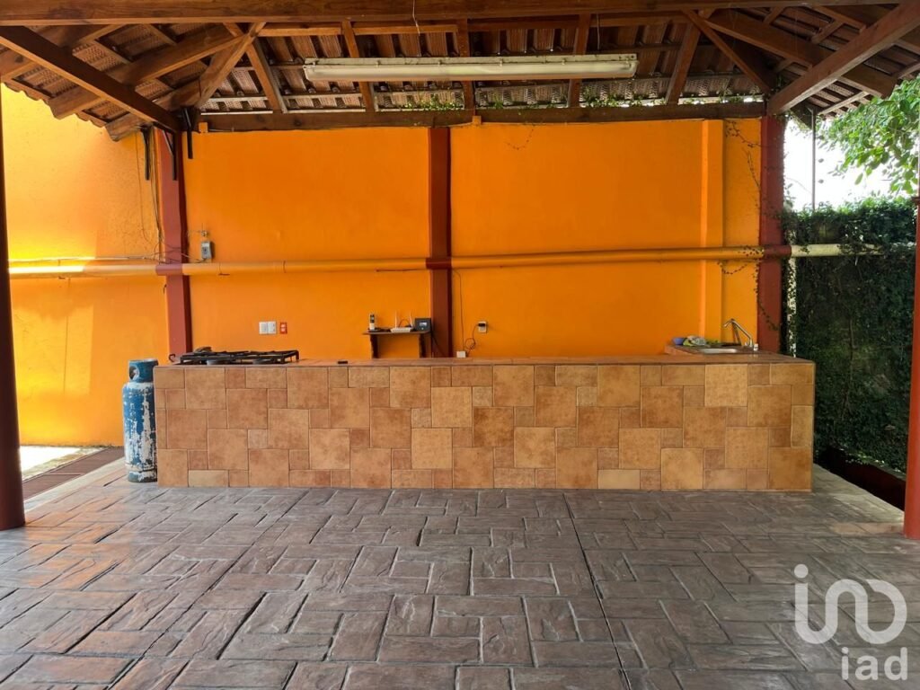 Terreno con alberca y palapas en venta en San Andrés Tuxtla, Ver.