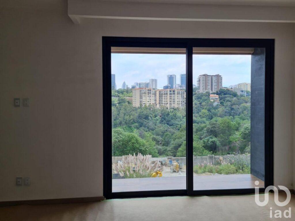 Casa Nueva en Conjunto Urbano Bosque Real, Huixquilucan, México