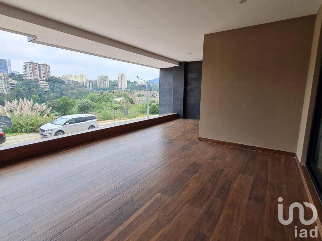 Casa Nueva en Conjunto Urbano Bosque Real, Huixquilucan, México