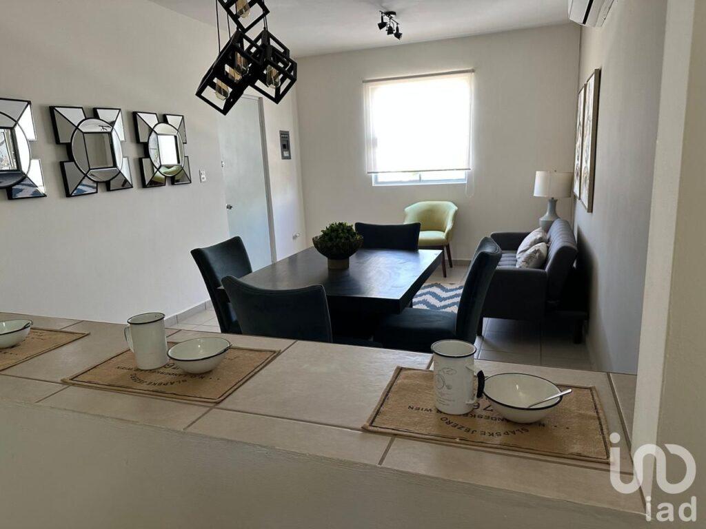 CASA EN VENTA EN LA PAZ BCS - ENTRADA A LA CIUDAD, CERCA DE BODEGA AURRERA Y CARRETERA A LOS CABOS