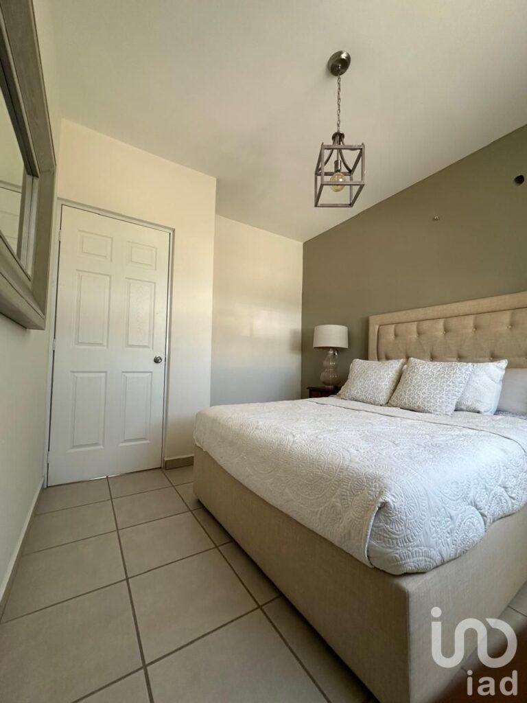 CASA EN VENTA EN LA PAZ BCS - ENTRADA A LA CIUDAD, CERCA DE BODEGA AURRERA Y CARRETERA A LOS CABOS