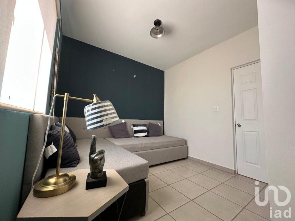 CASA EN VENTA EN LA PAZ BCS - ENTRADA A LA CIUDAD, CERCA DE BODEGA AURRERA Y CARRETERA A LOS CABOS