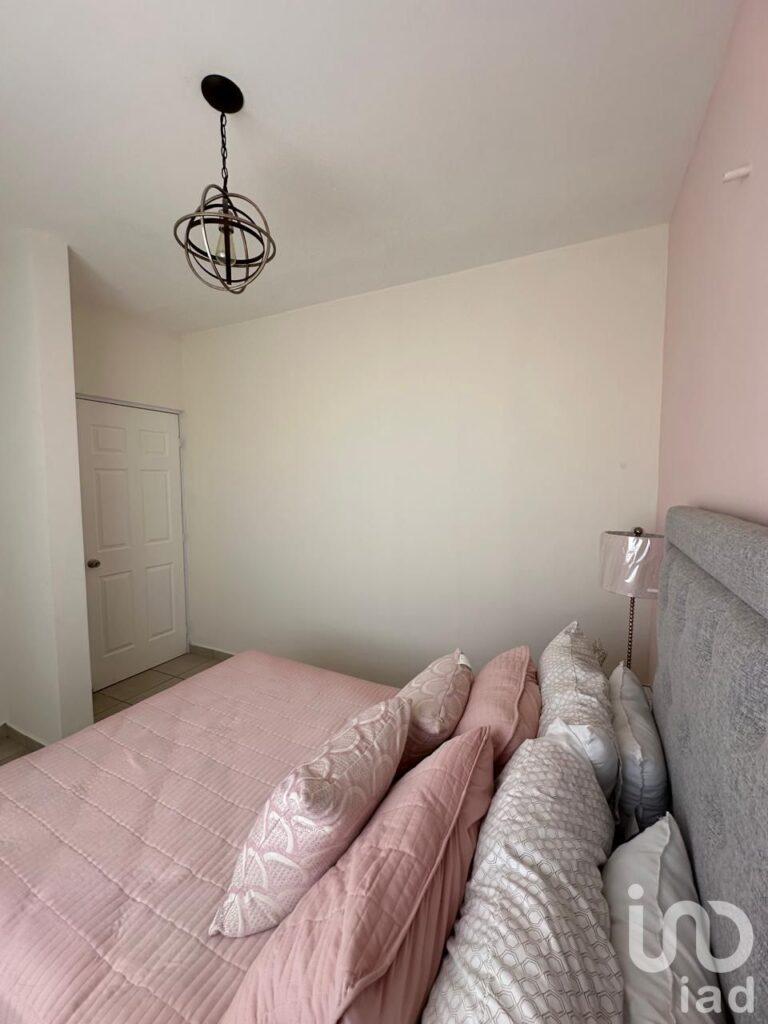 CASA EN VENTA EN LA PAZ BCS - ENTRADA A LA CIUDAD, CERCA DE BODEGA AURRERA Y CARRETERA A LOS CABOS