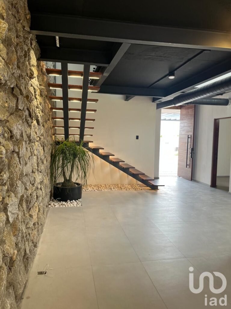 CASA EN VENTA EN EL FRACCIONAMIENTO RINCONES DE ANTIOQUIA