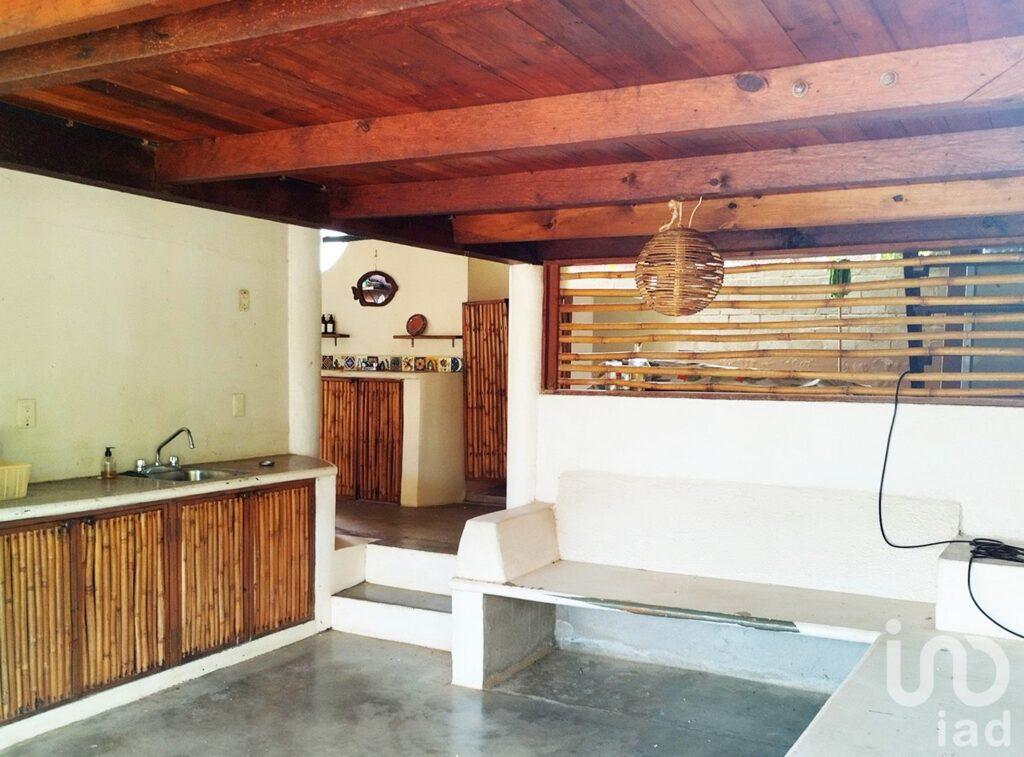 CASA CON 5 RECAMARAS Y VISTA AL MAR, PUERTO ESCONDIDO