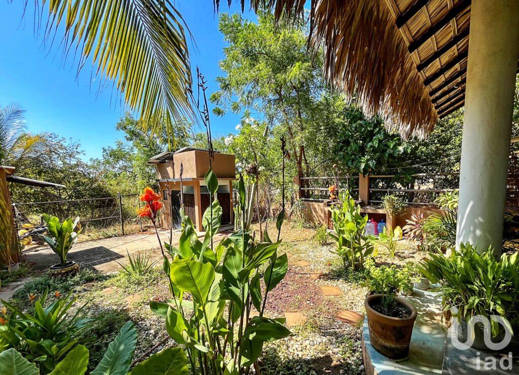 CASA CON 5 RECAMARAS Y VISTA AL MAR, PUERTO ESCONDIDO