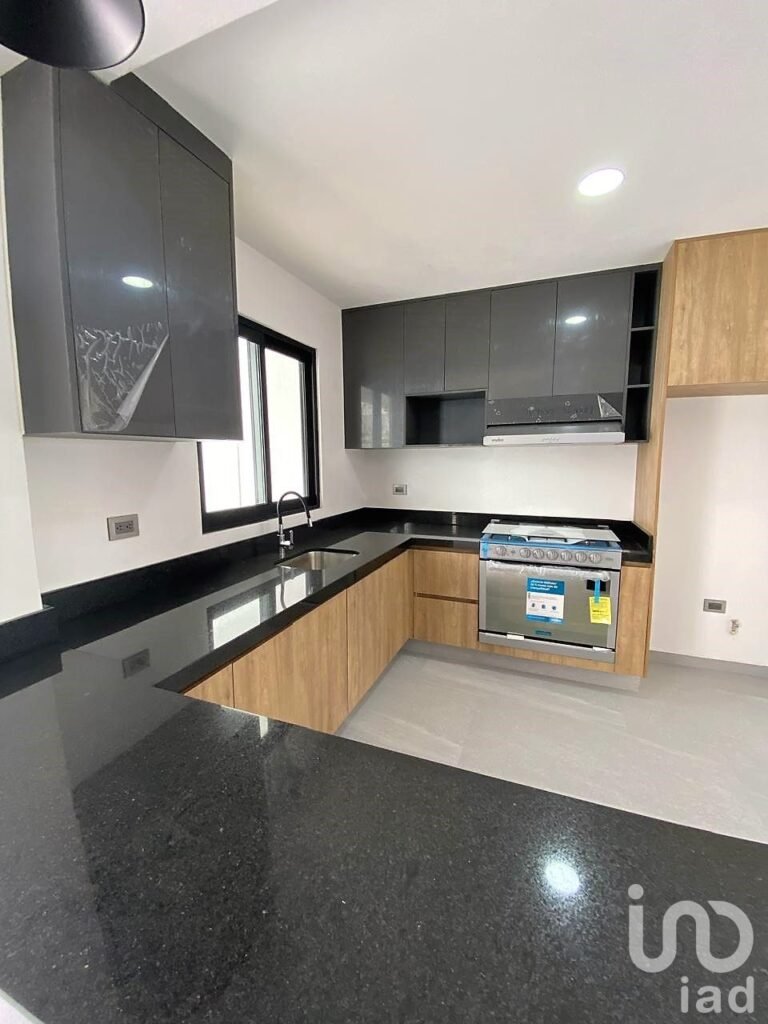 CASA EN VENTA PEDREGAL DE SCHOENSTATT, CORREGIDORA