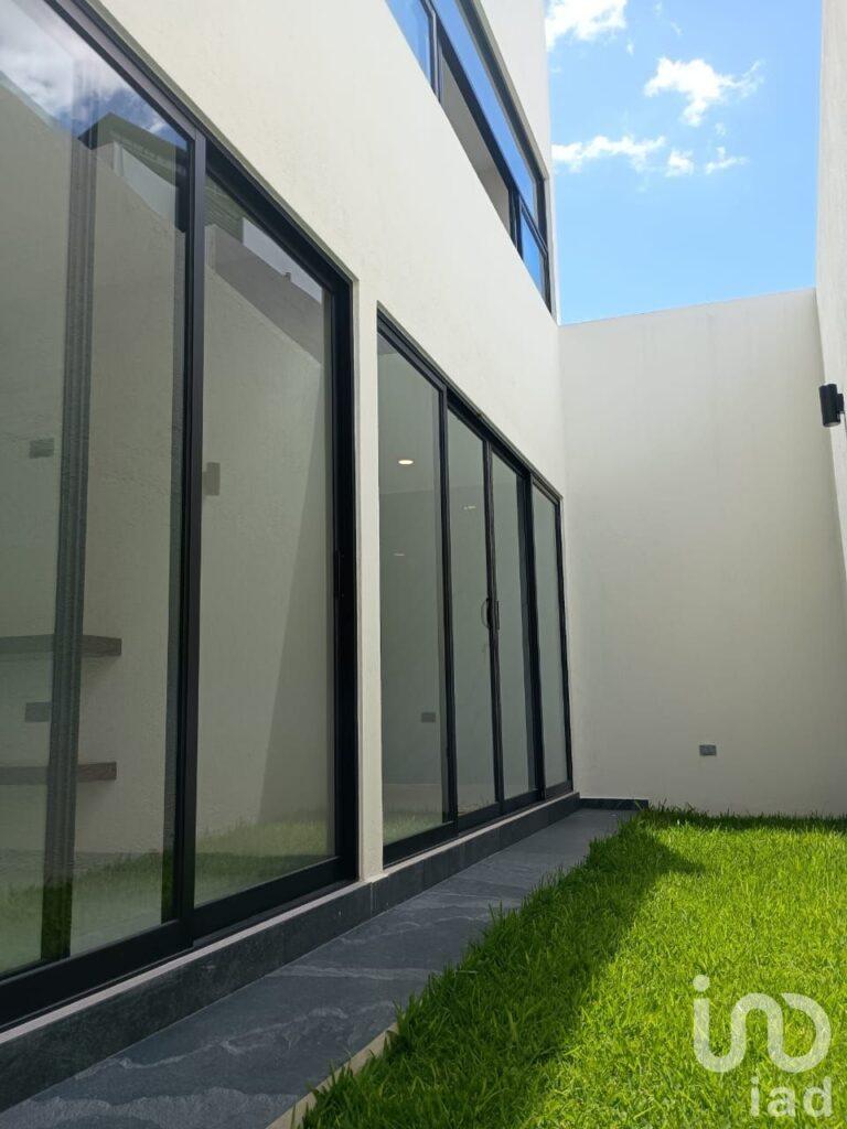 VENTA DE CASA NUEVA EN PARQUE CUERNAVACA, LOMAS DE ANGELÓPOLIS, PUEBLA.