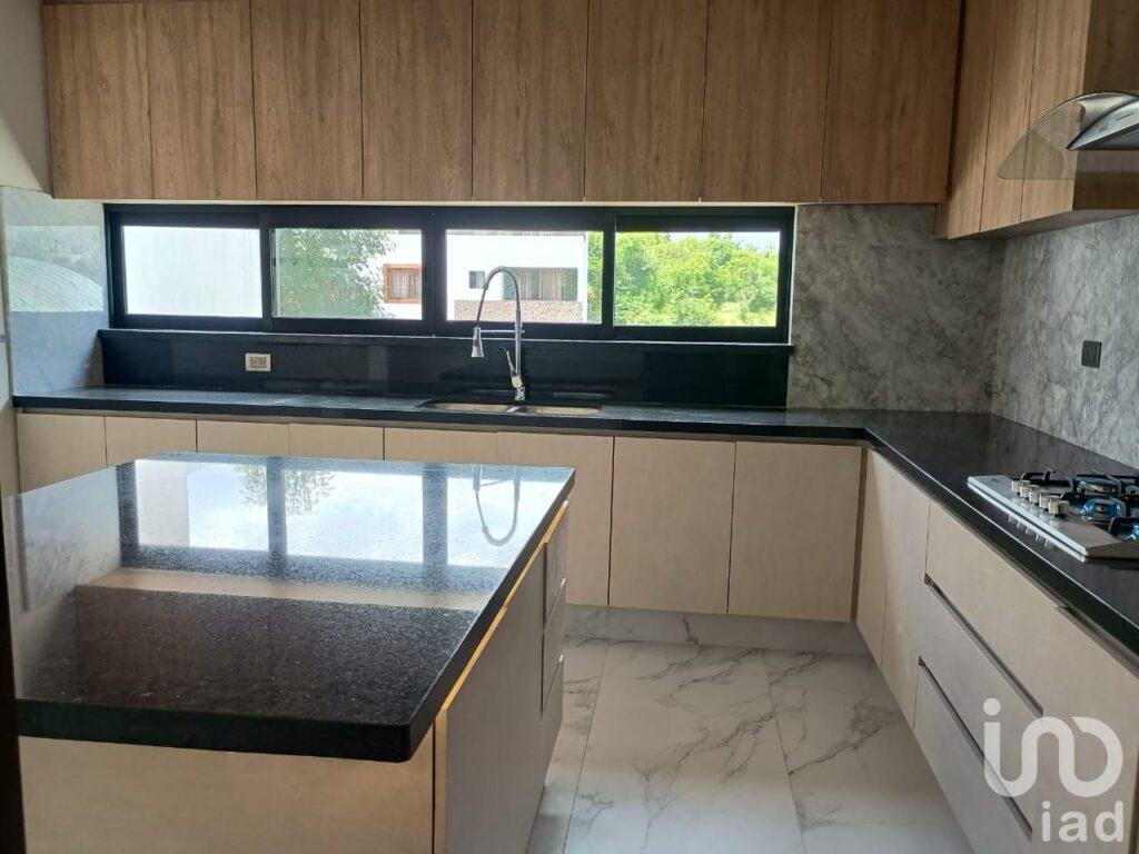 VENTA DE CASA NUEVA EN PARQUE CUERNAVACA, LOMAS DE ANGELÓPOLIS, PUEBLA.