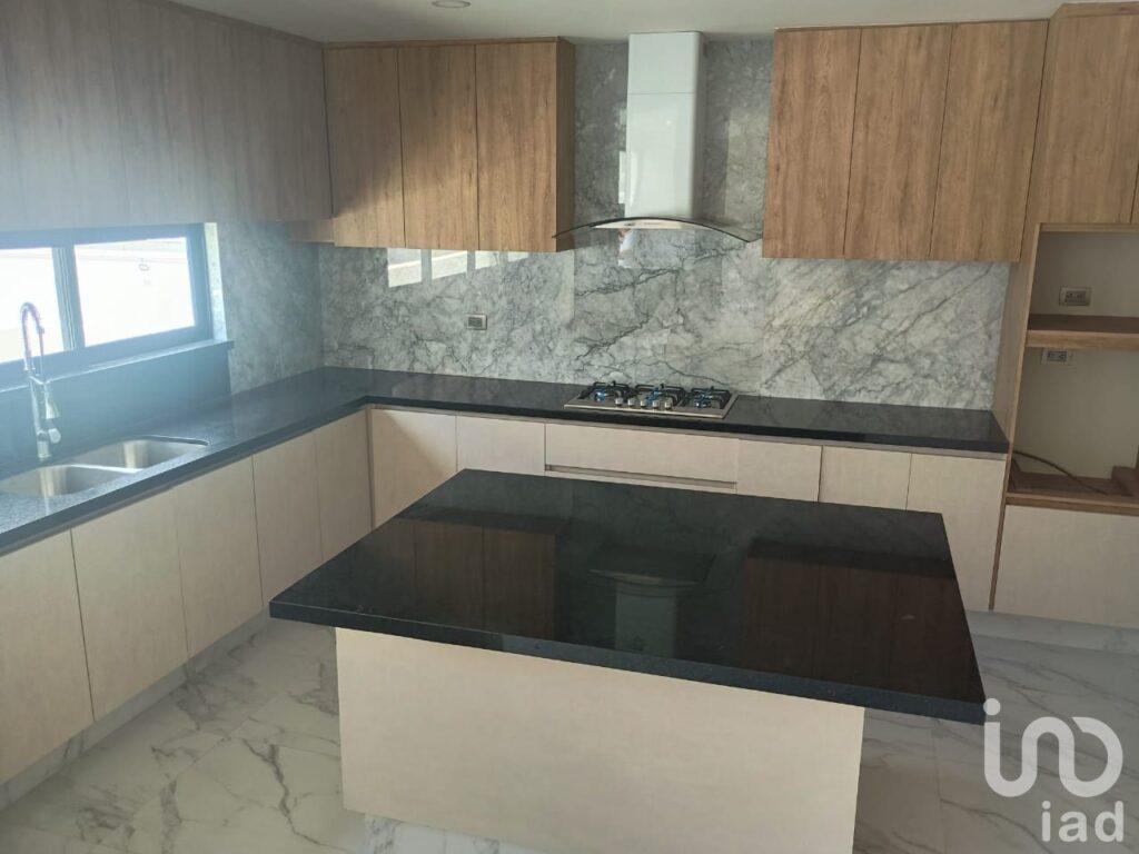 VENTA DE CASA NUEVA EN PARQUE CUERNAVACA, LOMAS DE ANGELÓPOLIS, PUEBLA.