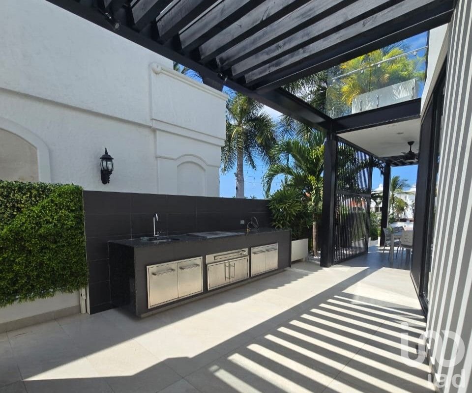 Se vende casa en El Cid, Mazatlán, Sinaloa.