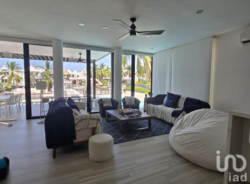 Se vende casa en El Cid, Mazatlán, Sinaloa.