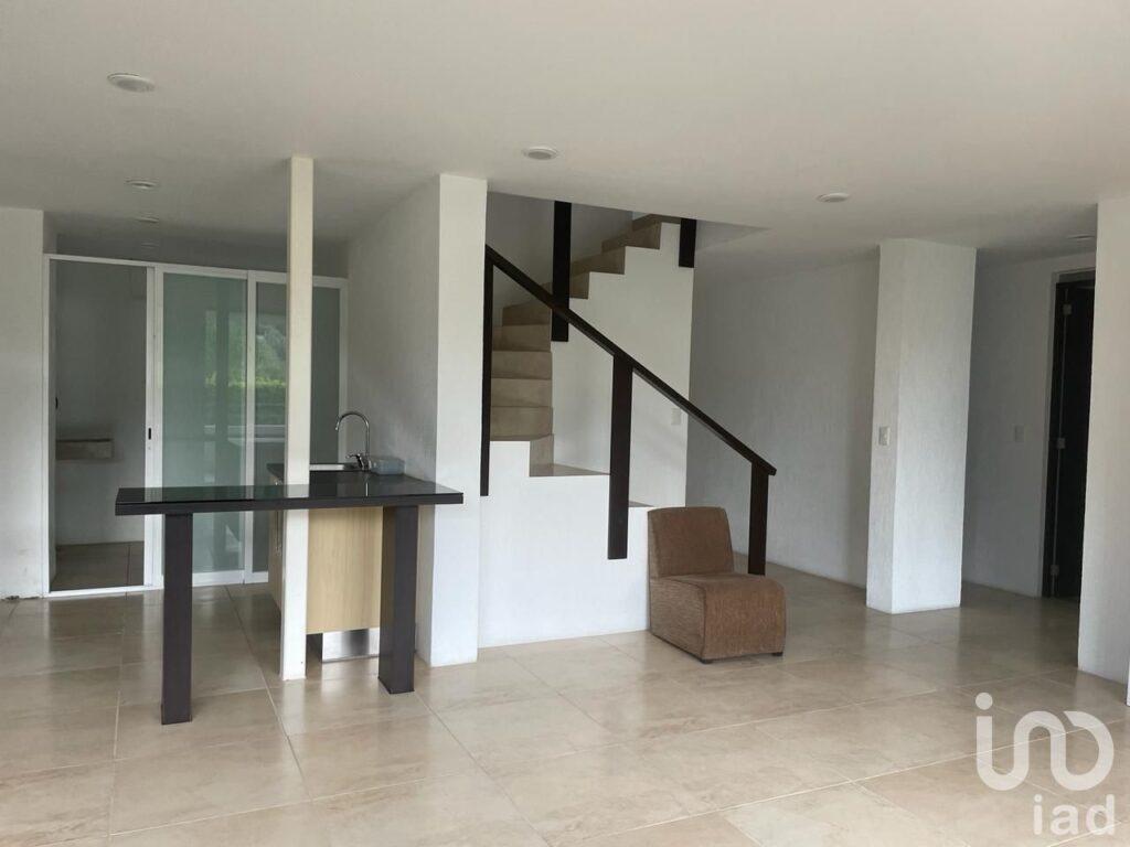 Renta Townhouse 4 habitaciones Hacienda Tetela  zona norte Cuernavaca