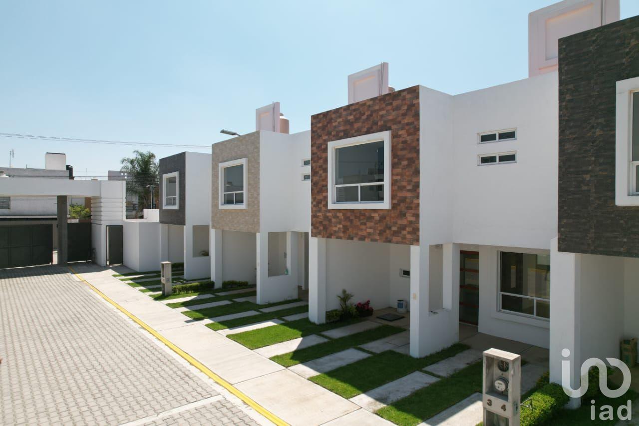 VENTA DE CASA NUEVA CON ROOF GARDEN ATRÁS DE PLAZA SAN DIEGO, PUEBLA.