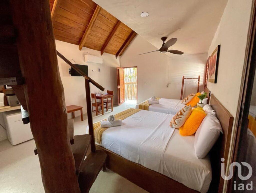 VENDO CASA CHALET EN MADERA A METROS DE LA PLAYA EN LA ISLA DE HOLBOX, Q.ROO
