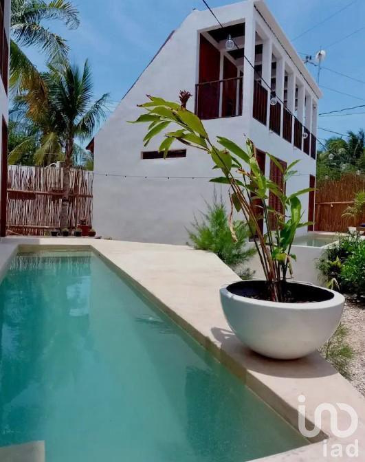 VENDO CASA CHALET EN MADERA A METROS DE LA PLAYA EN LA ISLA DE HOLBOX, Q.ROO