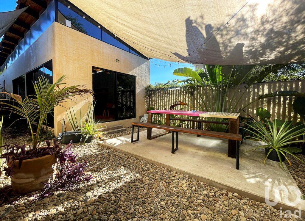 LINDA CASA CERCA DEL MERCADO DE ZICATELA, PUERTO ESCONDIDO