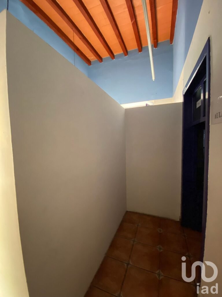 SE VENDE CASA EN EN CENTRO DE MORELIA A UNA CUADRA DE LA MADERO Y 2 DE LAS TARASCAS