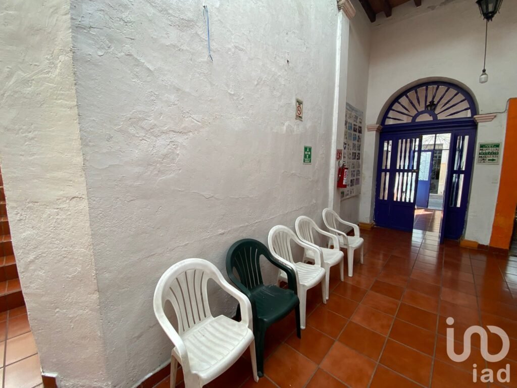 SE VENDE CASA EN EN CENTRO DE MORELIA A UNA CUADRA DE LA MADERO Y 2 DE LAS TARASCAS