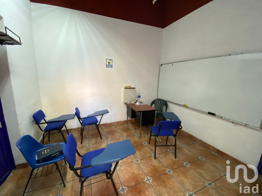 SE VENDE CASA EN EN CENTRO DE MORELIA A UNA CUADRA DE LA MADERO Y 2 DE LAS TARASCAS