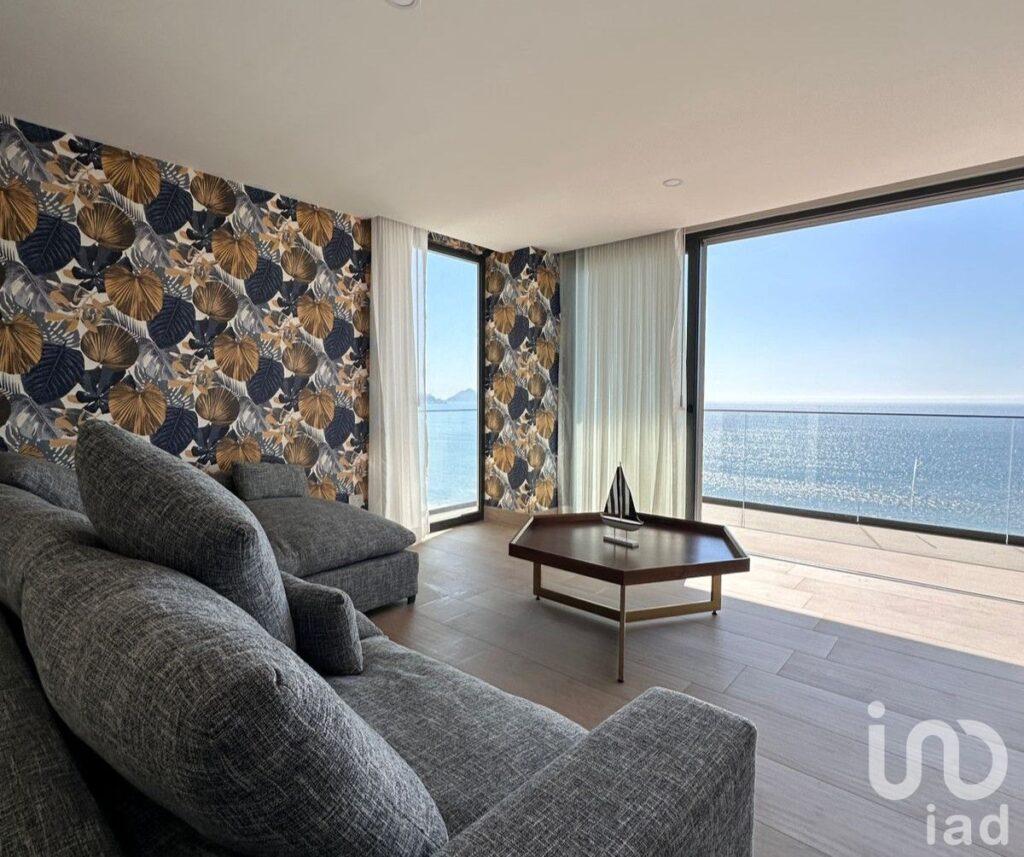 Se vende Departamento en Malecón, Mazatlán, Sinaloa.