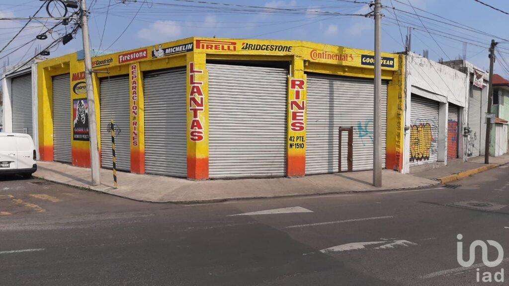 Local EN RENTA Blvd Carmen Serdan con Mezzanine, Puebla