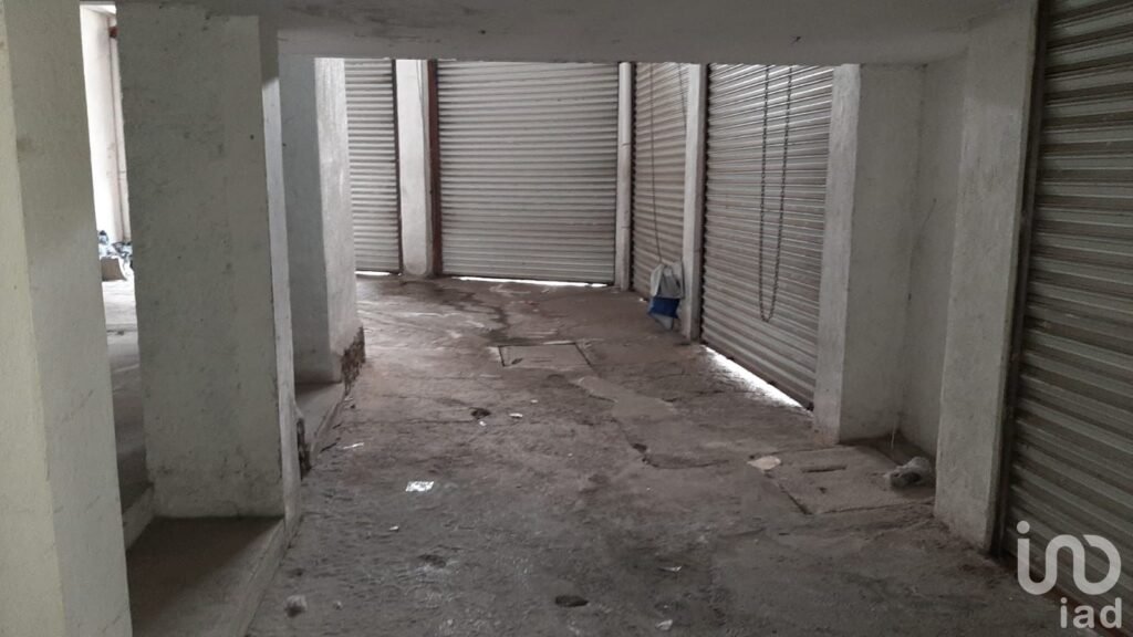 Local EN RENTA Blvd Carmen Serdan con Mezzanine, Puebla