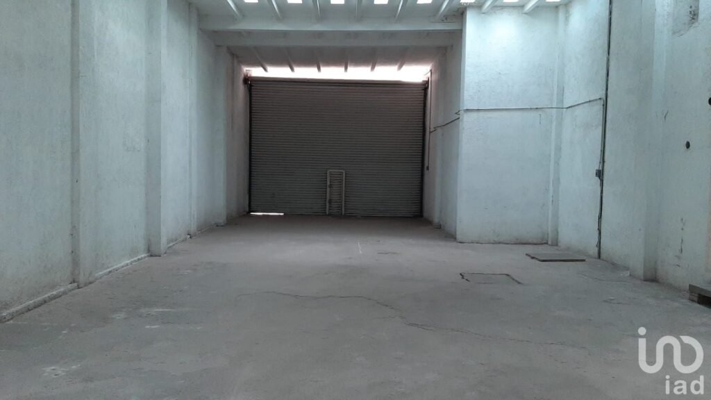 Local en Renta Blvd Carmen Serdan entrada Trailer, Puebla