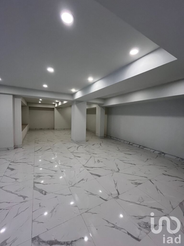 Venta de Gran oportunidad: edificio de oficinas + local en Santa María la Ribera”