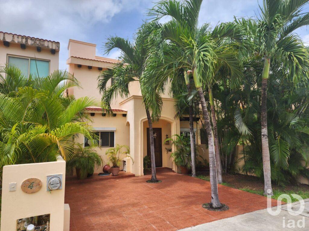 Casa en Venta Residencial Buenavista con  4 recamara c/baños sala comedor  2 estacionamientos