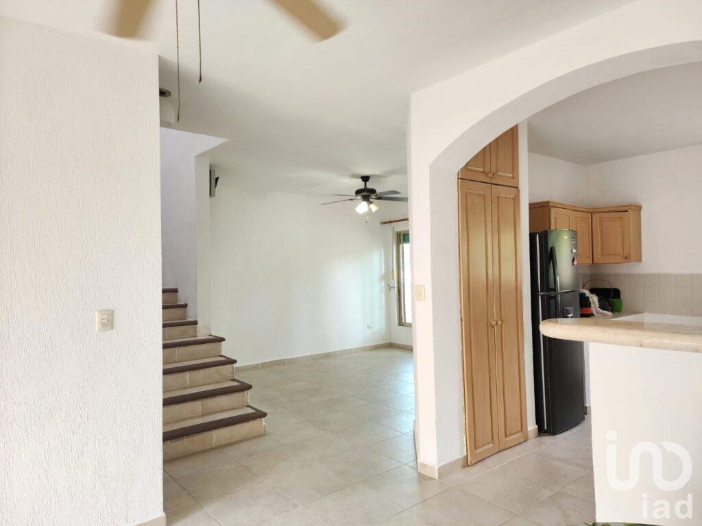 Casa en Venta Residencial Buenavista con  4 recamara c/baños sala comedor  2 estacionamientos