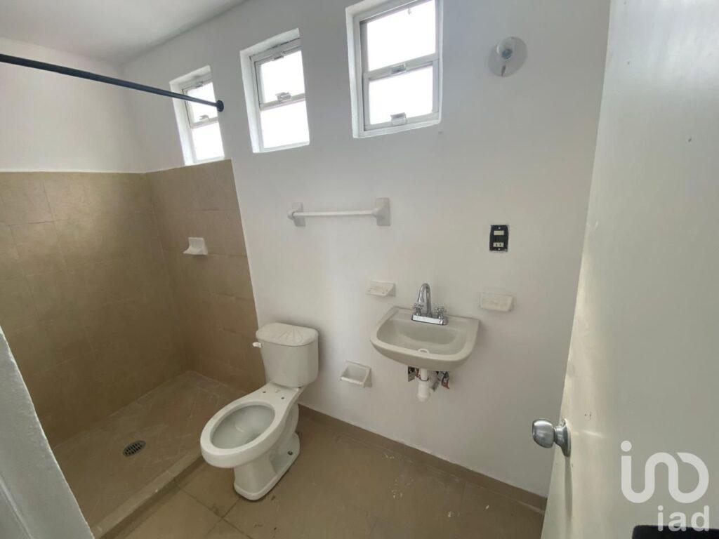 SE VENDE CASA LOMA LARGA A UN COSTADO DE BONANZA SALIA ATECUARO