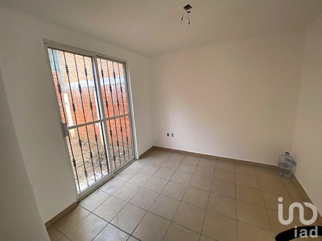 SE VENDE CASA LOMA LARGA A UN COSTADO DE BONANZA SALIA ATECUARO