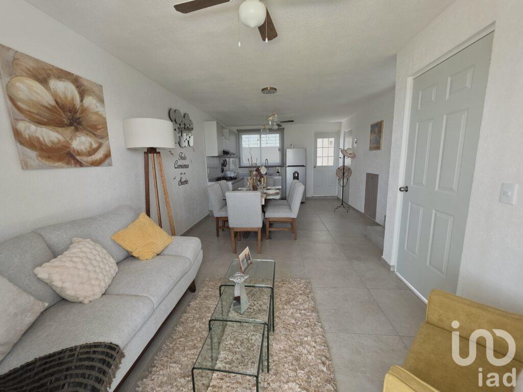 Invierte en Cuautla, casa nueva con alberca y gran plusvalía