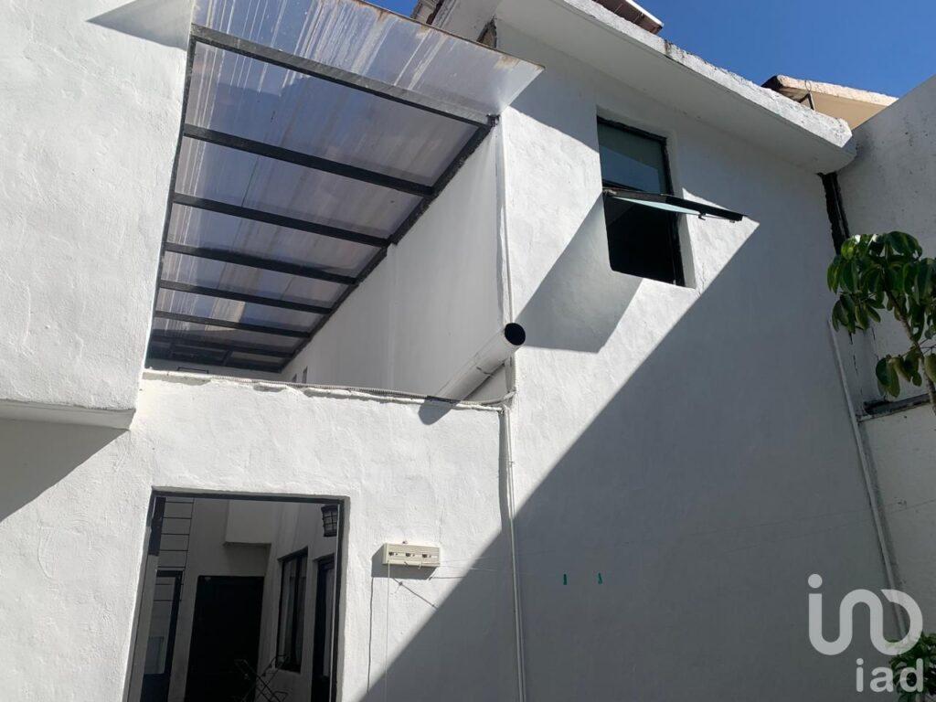 Casa en Cuajimalpa, a 5 minutos de autopista, en condominio con vigilancia