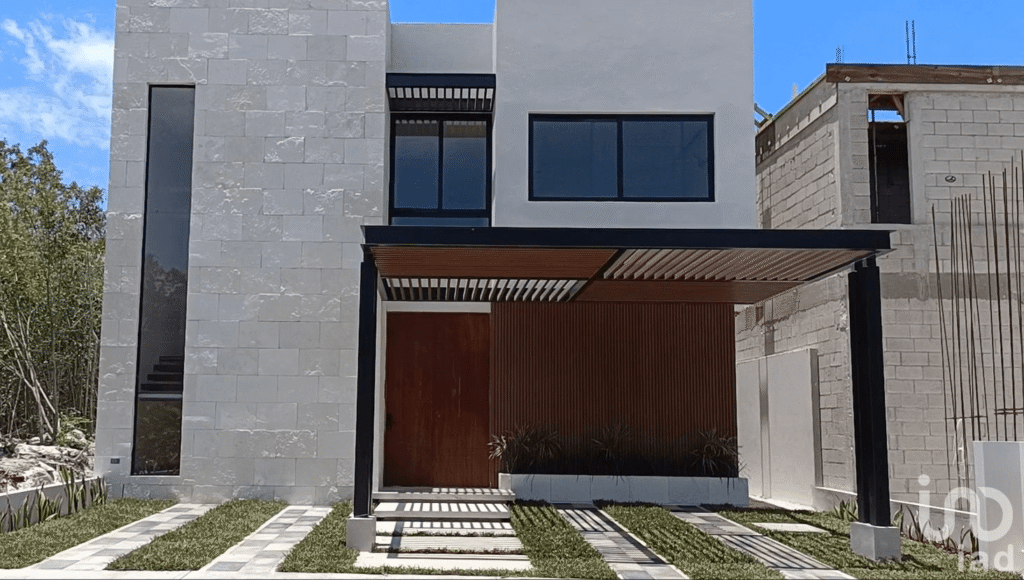 CASA EN VENTA EN ZONA EXCLUSIVA CUMBRES | CANCUN