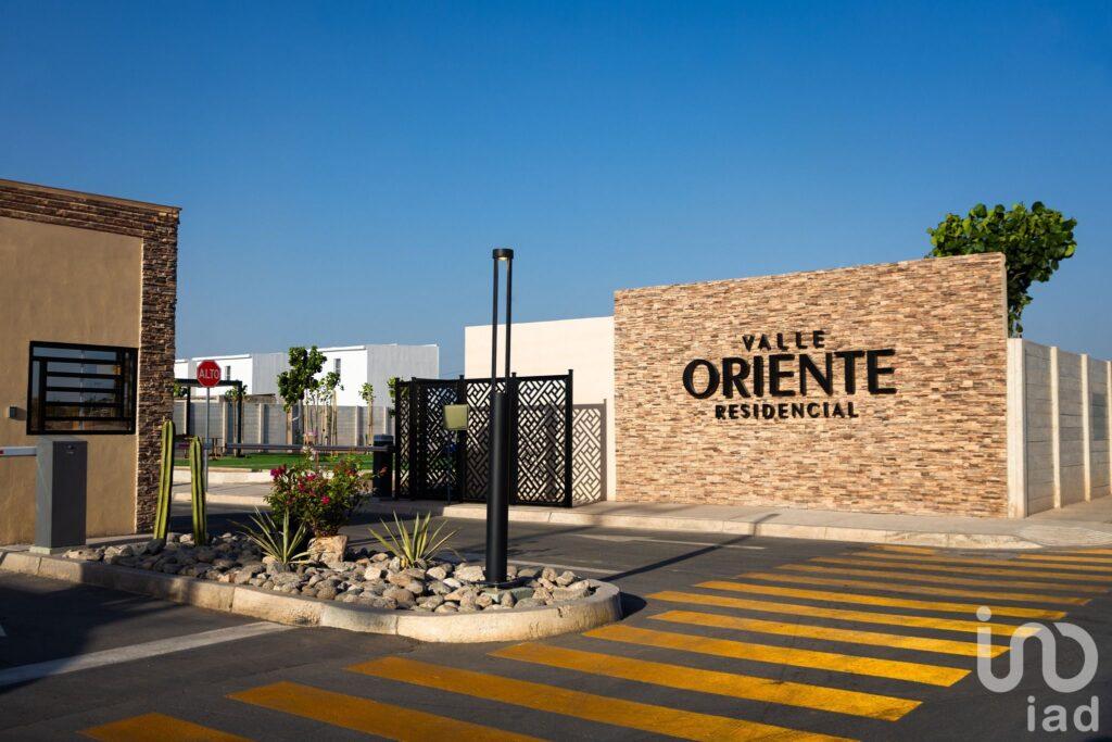 Casas Nueva de un nivel en venta en Valle Oriente, Mexicali: Comodidad y seguridad para tu familia