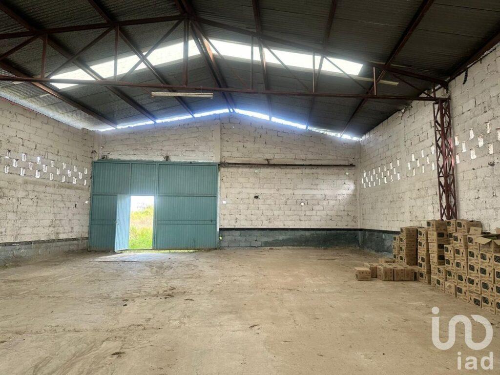 Venta de terreno de 2,000 M2, con Bodega de 300 M2, en Santa María Nativitas Estado de México.