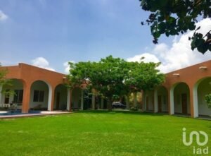 Casa de Campo en Malinalco – Alberca, 6000 m² de Terreno y Árboles Frutales