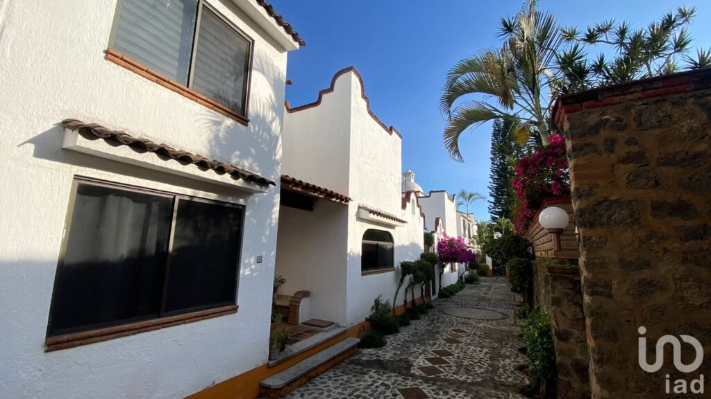 Casa en venta en condominio en Cuernavaca
