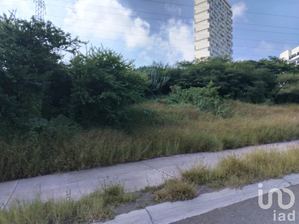 TERRENO EN VENTA EN CENTRO SUR