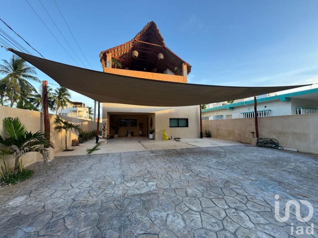 CASA DE PLAYA EN VENTA EN CHUBURNÁ PUERTO