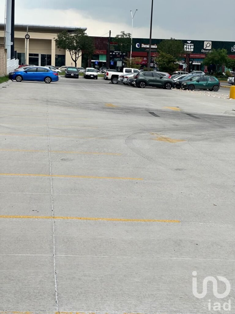 VENTA O RENTA DE TERRENO USO DE SUELO MIXTO