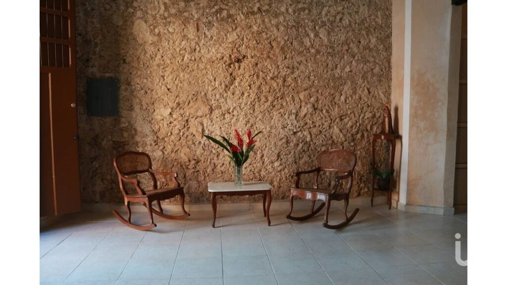CASA EN RENTA  EN EL CENTRO HISTÓRICO DE MÉRIDA, YUCATÁN, ESTILO COLONIAL